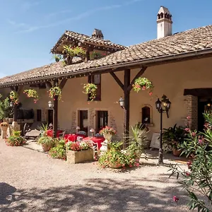 hostellerie-sarrasine.hotels-rhonealpes.com/