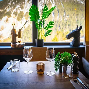 hotel-edelweiss-courchevel.hotels-rhonealpes.com/